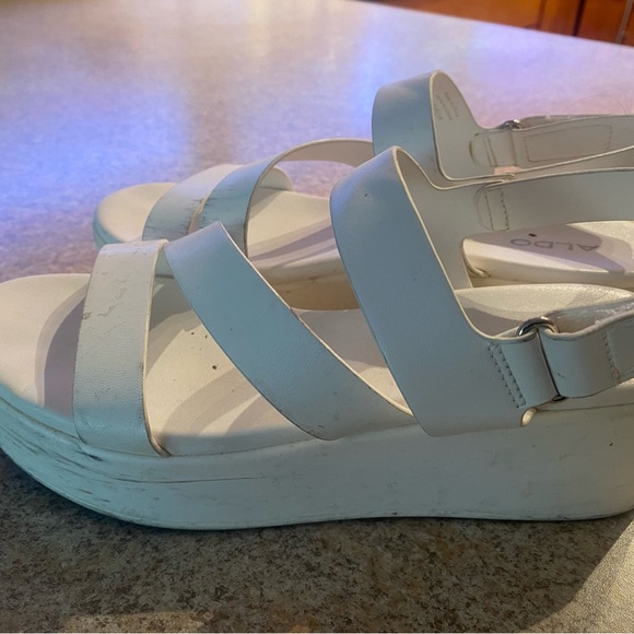 Aldo Sandals - Picture 3 of 6